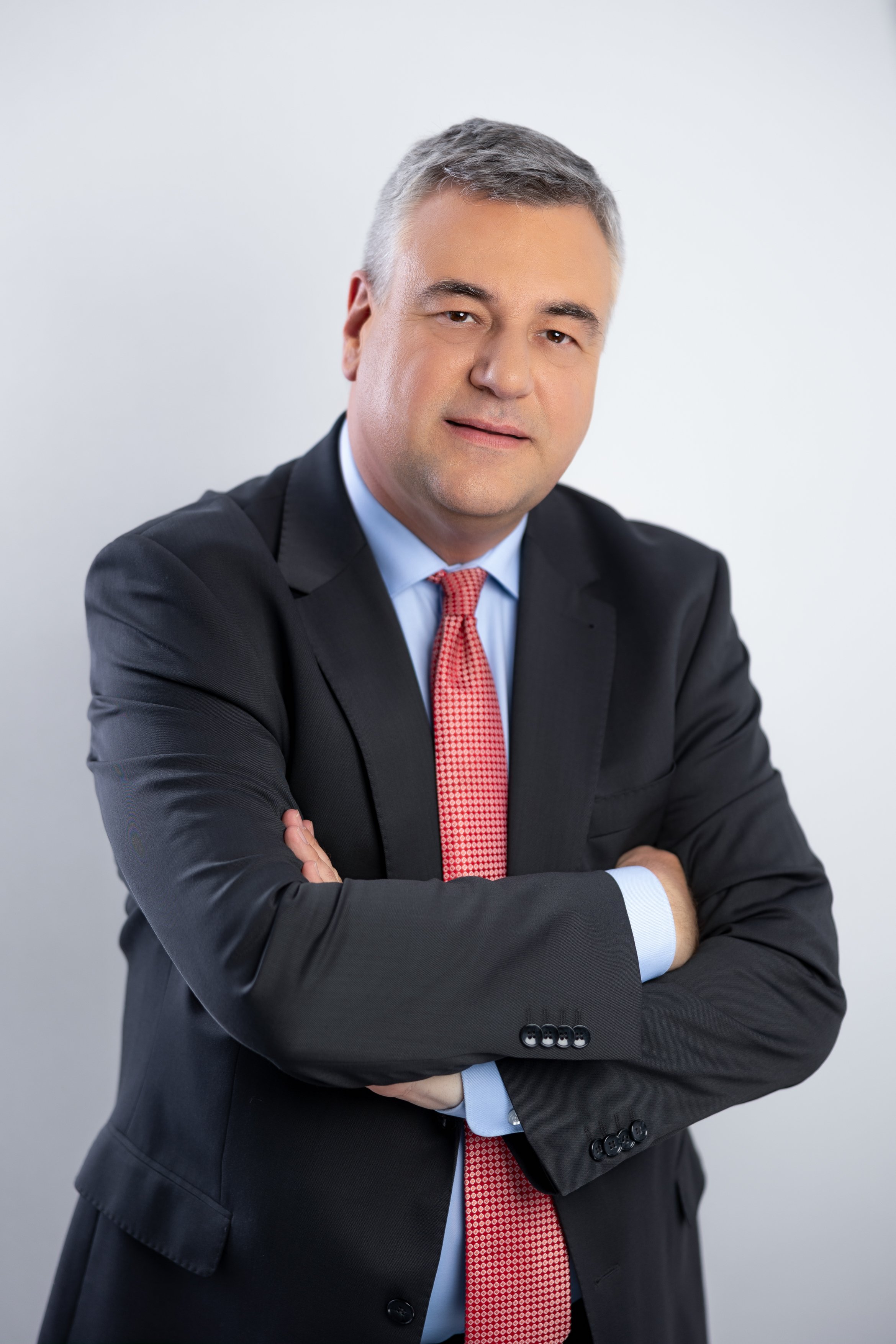 Prokurent, dyrektor ds. sprzedaży i relacji zewnętrznych w REKOPOL Organizacji Odzysku Opakowań.