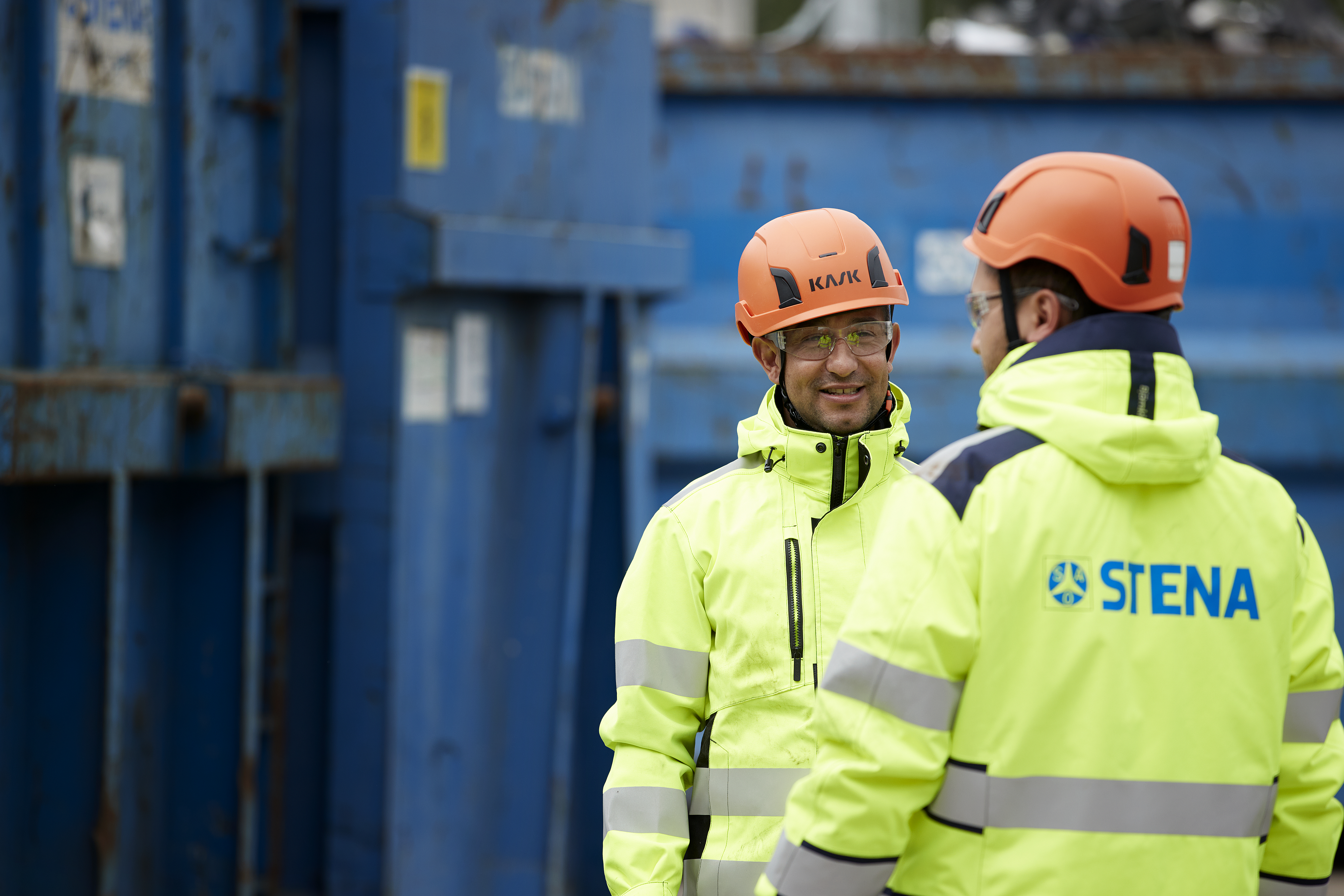 Zespół Stena Recycling omawiający dokumenty potwierdzające recykling (DPR).